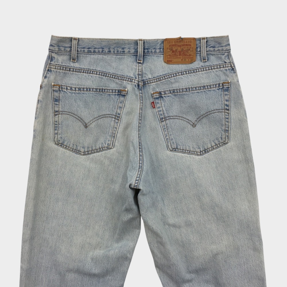 VINTAGE Levis 560 Loose Fit Tapered Leg Jeans Light Wash Denim Mens 36x32